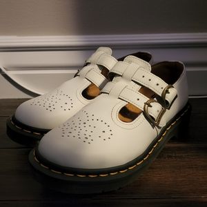 New Mary Jane's White Size 6